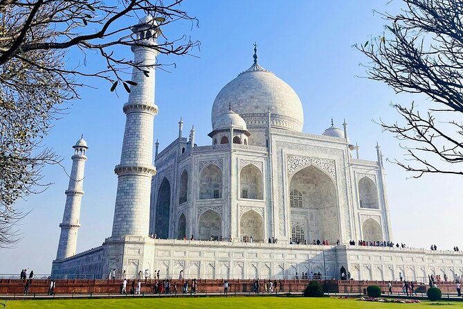 1-Day Trip to Taj Mahal and Agra from Mumbai with Both Side Commercial Flights - Entering the Taj Mahal