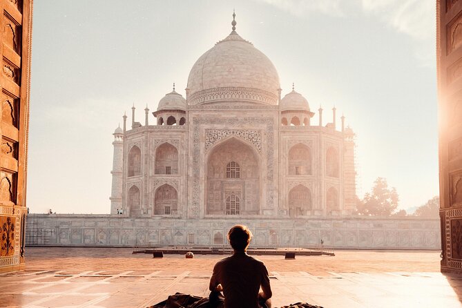 1-Day Trip to Taj Mahal and Agra from Mumbai with Both Side Commercial Flights - The one-hour shopping stop