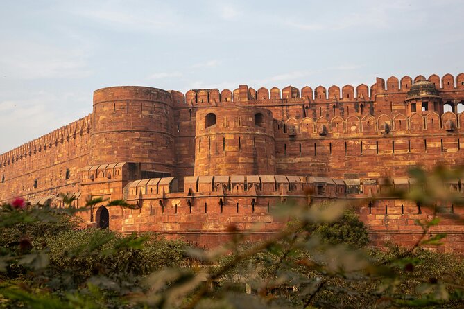 1-Day Trip to The Taj Mahal and Agra with Both side Commercial Flights - Agra Fort adds the missing context