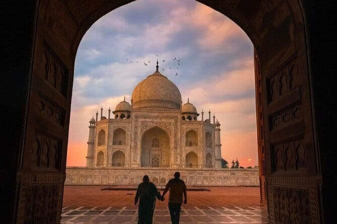 10 Days Private Golden Triangle Tour with Amritsar and Rishikesh - Day 5: Delhi’s Mughal Monuments and Old City Streets