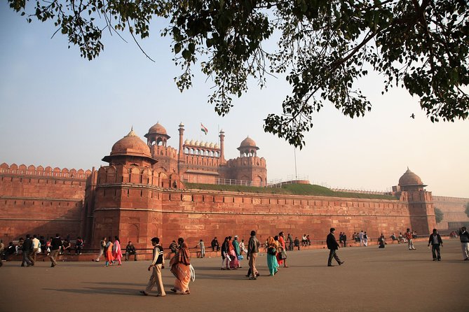 11 Days Golden Triangle & Varanasi With Luxury Accommodation,internal Flights - What the $900 price really covers