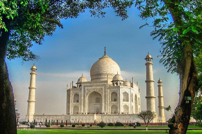 12 Hour Sunrise Taj Mahal Tour From Delhi By Private Car - The private car ride to Agra