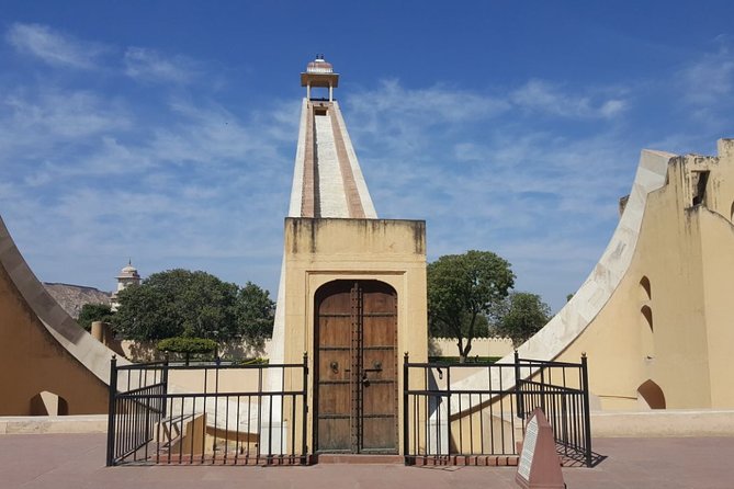 2-Day Private Jaipur City Sightseeing Tour with Three Forts - Should you book the two-day Jaipur tour?
