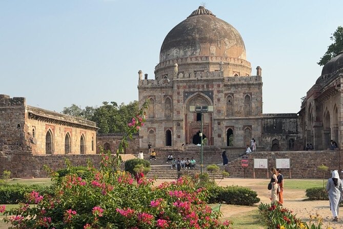 2 days Tour - Delhi Local and Sunrise Agra ( Tajmahal Tour ) - Jama Masjid opens the Old Delhi day