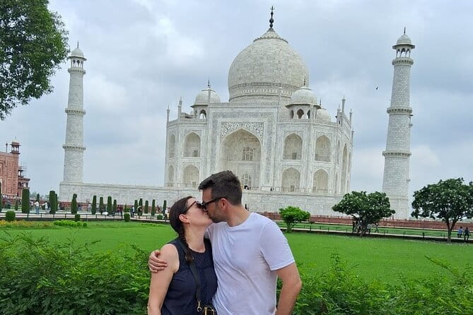 3-Day Golden Triangle Luxury Tour from Delhi to Agra and Jaipur - The five-hour return to Delhi