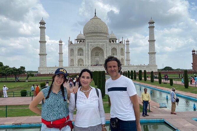3-Day Luxury Golden Triangle Tour: New Delhi, Agra & Jaipur - Fatehpur Sikri breaks up the drive to Jaipur
