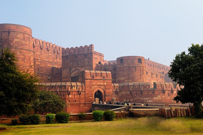 3 Day Luxury Golden Triangle Tour to Agra & Jaipur from New Delhi - Day three: Jaipur’s royal center and astronomical instruments