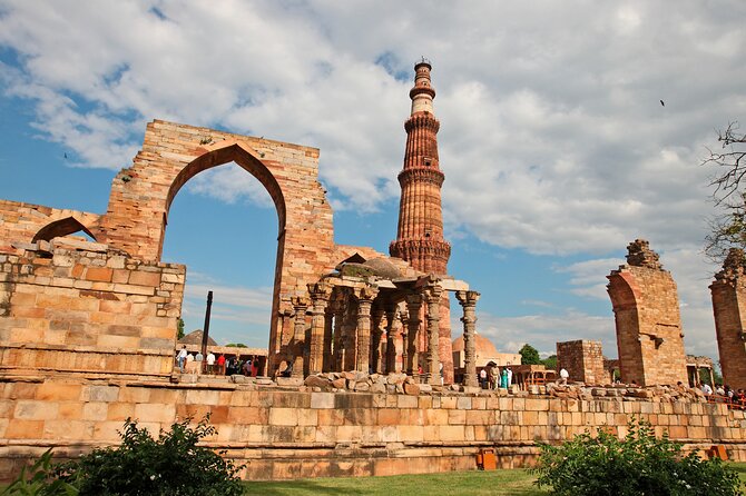 3 Day Luxury Golden Triangle Tour to Agra & Jaipur from New Delhi - Jal Mahal and Panna Meena ka Kund
