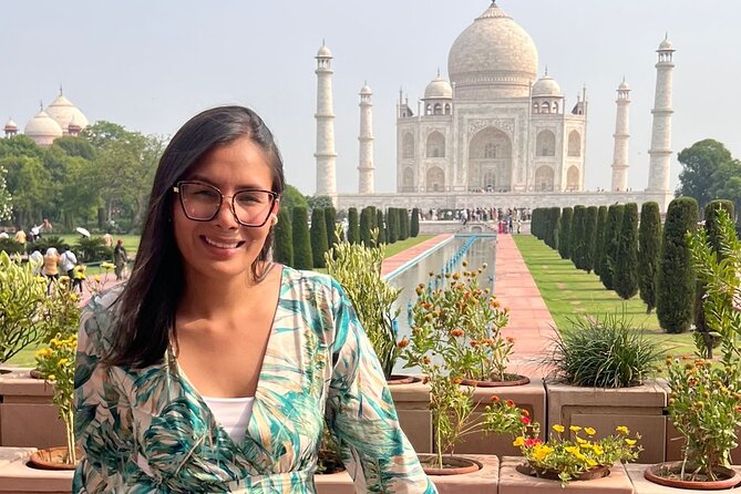 3-Day Luxury Private Golden Triangle Tour – Delhi, Agra & Jaipur - The Taj Mahal at Sunrise