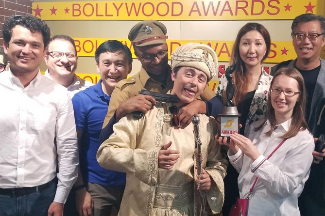 3 Days Complete Mumbai Tour Inclusive of Bollywood Studio Experience - What the guide adds to the experience