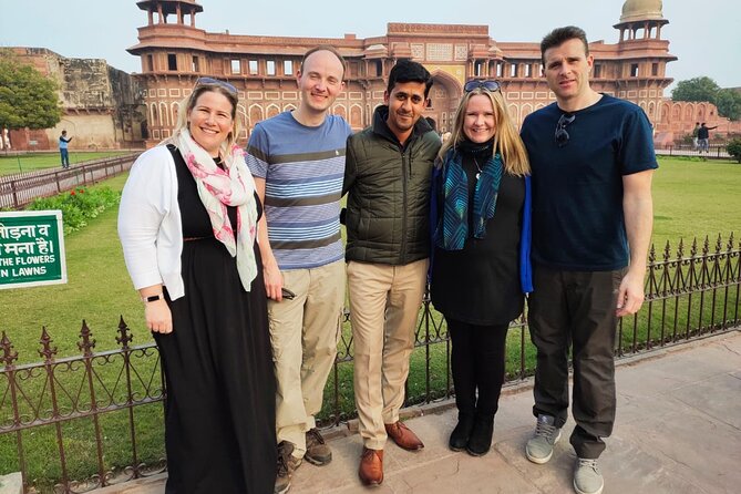 3-Days Luxury Golden Triangle Tour to Agra and Jaipur from Delhi - Vehicles, guides, and the pace of the road