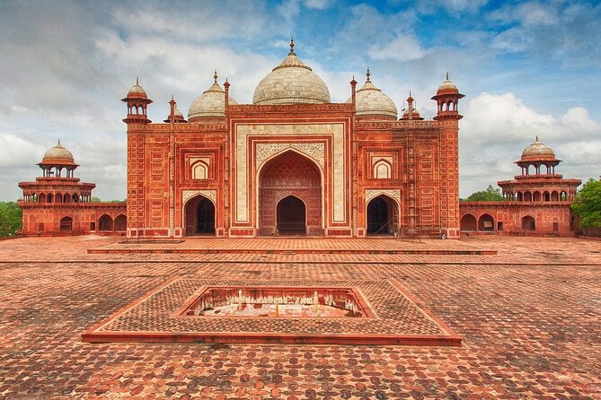 3 Days Private Golden Triangle Tour: Delhi, Agra And Jaipur From Delhi - Day two: the Taj Mahal before breakfast