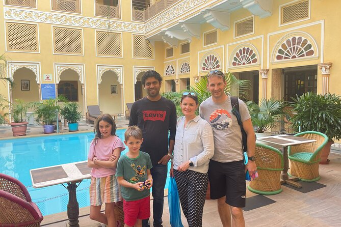 3-Days Private Luxury Golden Triangle Tour to Agra and Jaipur From New Delhi - Why a private car makes this route easier