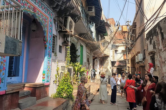 3-hour Old Delhi Heritage Walking tour with Rickshaw Ride - Starting at Connaught Place and reaching the old city