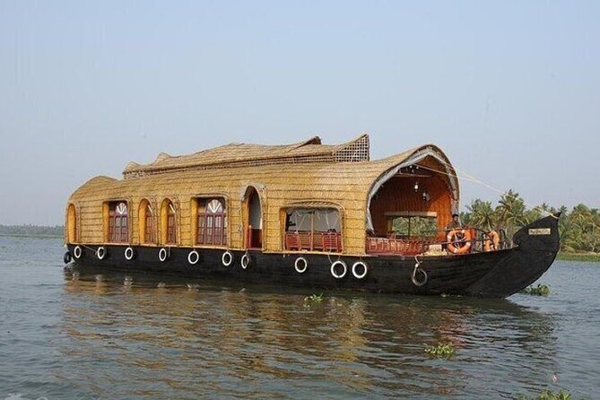3 Nights Private Tour with Exclusive Houseboat- Sanguine Holidays - A four-day route through Kerala’s three big scenes