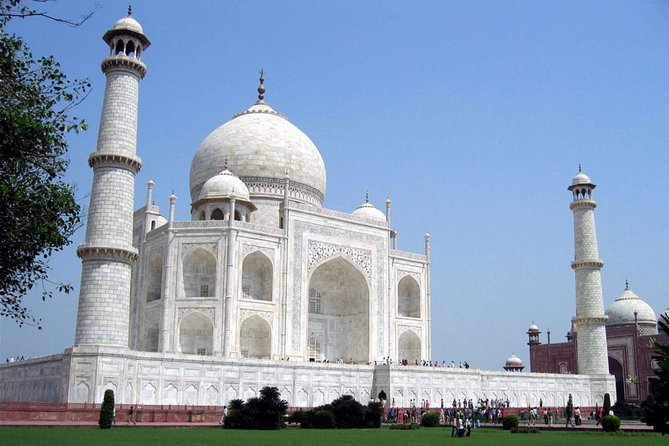 4 Day Golden Triangle Tour to Delhi Agra and Jaipur From Mumbai - Day two: Delhi monuments, stepwells, and the road to Agra