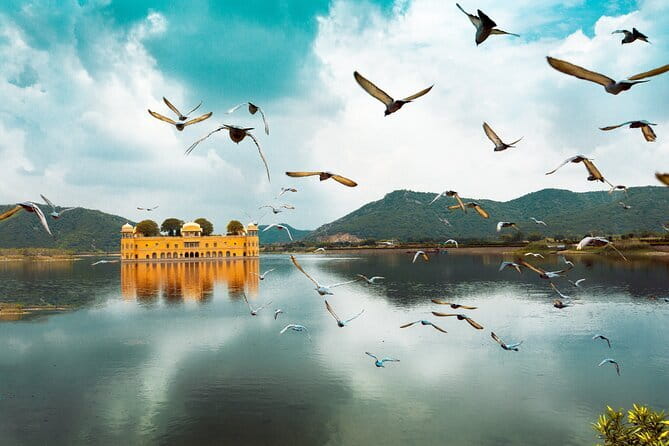 4 Days Luxury Golden Triangle Tour to Agra and Jaipur From Delhi - What is included, and what is not