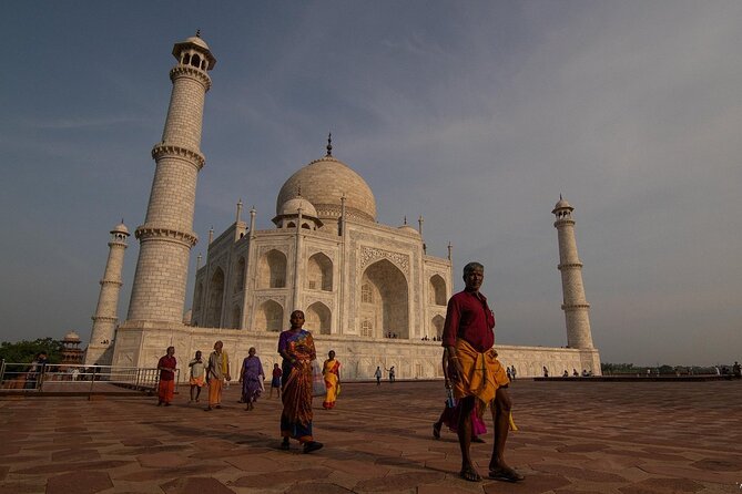 4-Days Private Golden Triangle Tour India - Delhi Agra Jaipur Tour - Day two: Taj Mahal at sunrise, then Agra’s Mughal story