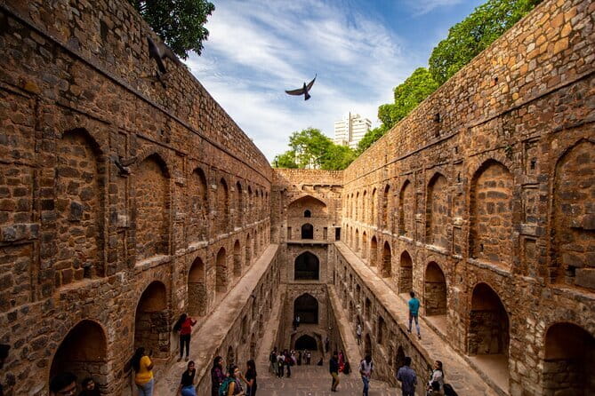 5-Day Private Luxury Golden Triangle Tour From Delhi - Day 2: The Taj Mahal, Agra Fort, and two quieter monuments