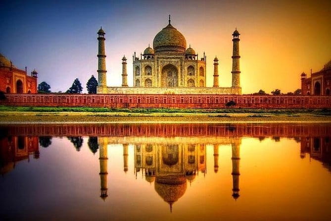 5-Day Private Luxury Golden Triangle Tour From Delhi - Day 3: Fatehpur Sikri and the road between cities