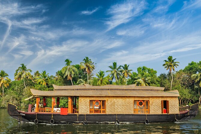 5 Days Kerala Tour with Private Car Houseboat Munnar and Thekkady - Day 5: Fort Kochi, markets, and the final transfer
