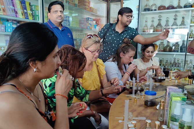 5 Senses Tour - Old + New Delhi, Workshops, Lunch all inclusive - Jama Masjid and the changing face of Old Delhi