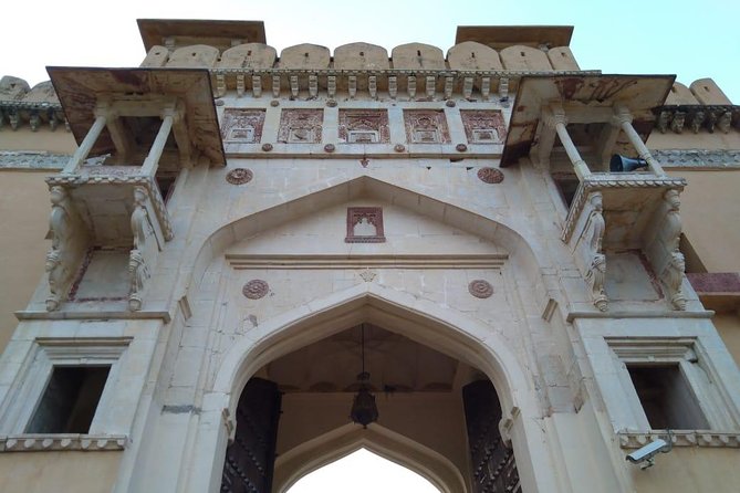 6-Day Private Tour of the Golden Triangle - Amber Palace closes the circuit