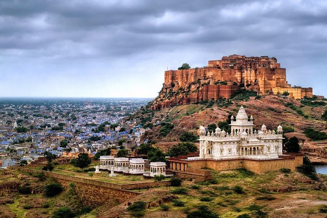 6-Night Royal Rajasthan: Private Tour from Jaipur, India - Day 2: Hawa Mahal and Jaipur’s royal sights