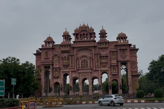 7 Days Private Luxury Heritage Rajasthan Tour from Jaipur - Udaipur Brings Lake Views and Royal Collections