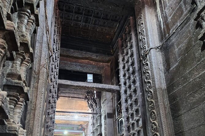 A Guided Cultural Immersion:Meenakshi Temple’s Night Ceremony - Who will enjoy this experience most?