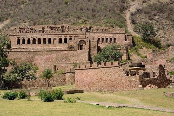 Abhaneri & Bhangarh Day Trip – Car, Guide, Lunch & Monkey Temple - Starting at Gataji, Jaipur’s Monkey Temple