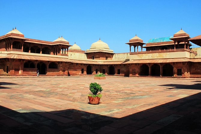 Affordable transfer from Jaipur to Agra via Fatehpur Sikri - How to make the day run better