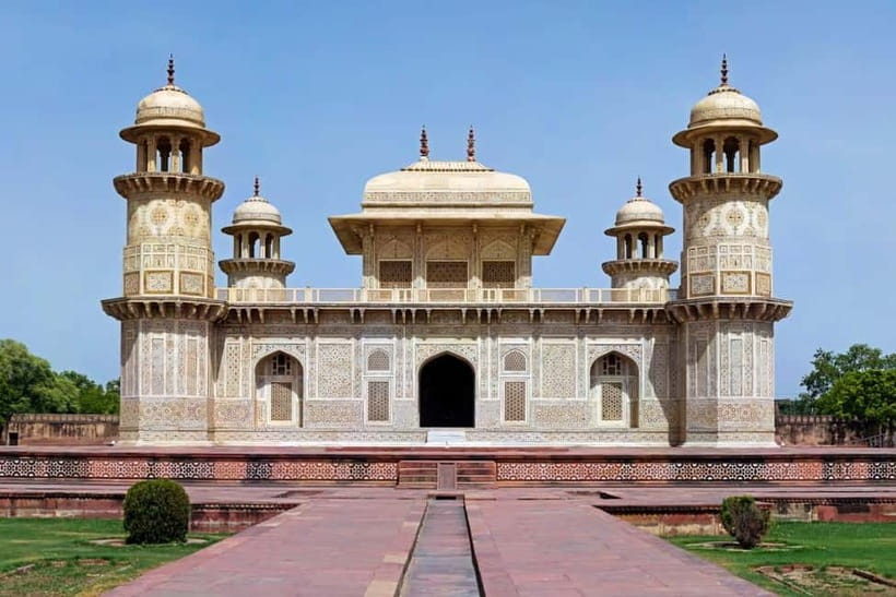 Agra: Baby Taj and Mehtab Bagh Sunset Viewpoint Tour - Why the Baby Taj makes a better first stop