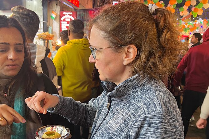Agra : Best Evening Street Food & Local Bazar Tour in Agra. - Arriving at Sadar Bazaar for a two-hour visit