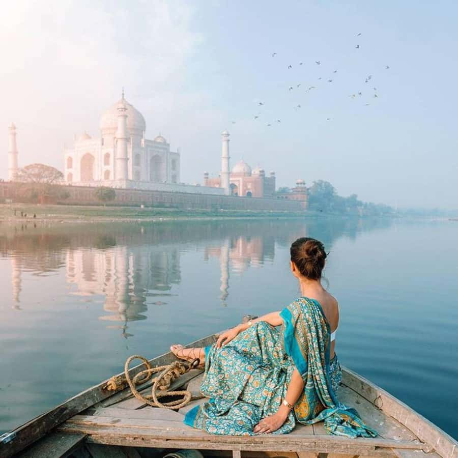 Agra Evening Tour with Sunset view Taj Mahal - Cultural shows and local traditions