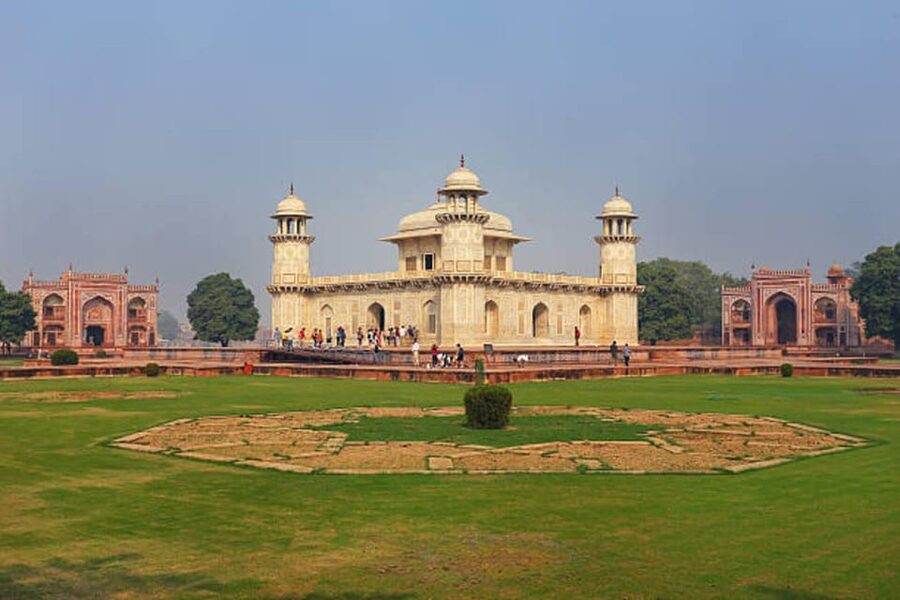 Agra fort, Baby Taj & Mehtab Bagh Express Ticket With Option - Mehtab Bagh: the open-air change of pace