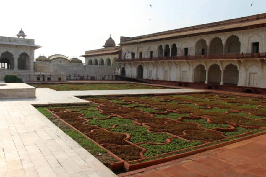 Agra fort, Baby Taj & Mehtab Bagh Express Ticket With Option - Transport, timing, and the value of flexibility
