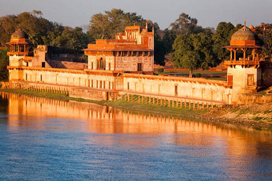 Agra fort, Baby Taj & Mehtab Bagh Express Ticket With Option - Agra Fort: make time for the main event