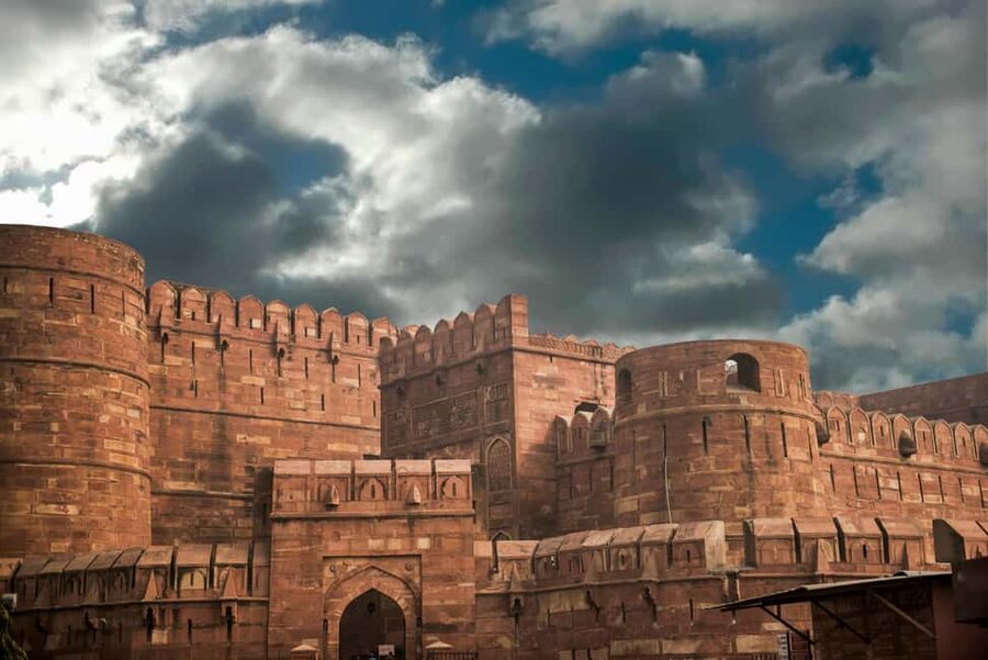 Agra Fort: Guided UNESCO Heritage Walking Tour - Why Agra Fort deserves more than a quick photo