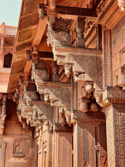 Agra Fort: Guided UNESCO Heritage Walking Tour - Diwan-i-Am and the business of ruling
