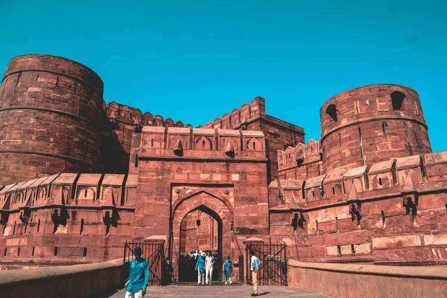 Agra Fort: Guided UNESCO Heritage Walking Tour - What the guide adds for $6