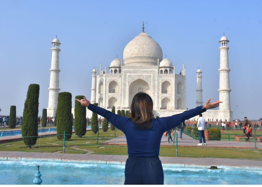 Agra: Guided Tour of Taj Mahal, Agra Fort and Fatehpur Sikri - The drive to Fatehpur Sikri at noon