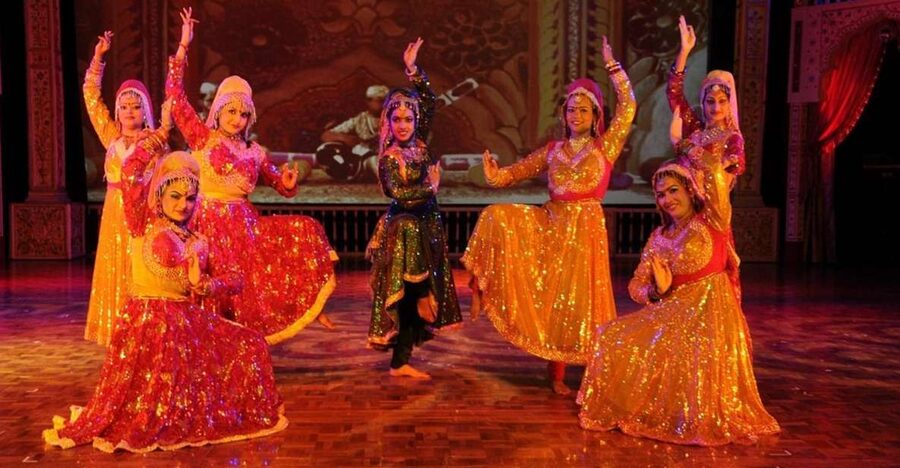 Agra: Mohabbat the Taj show tickets and agra transfers - Key points before you book