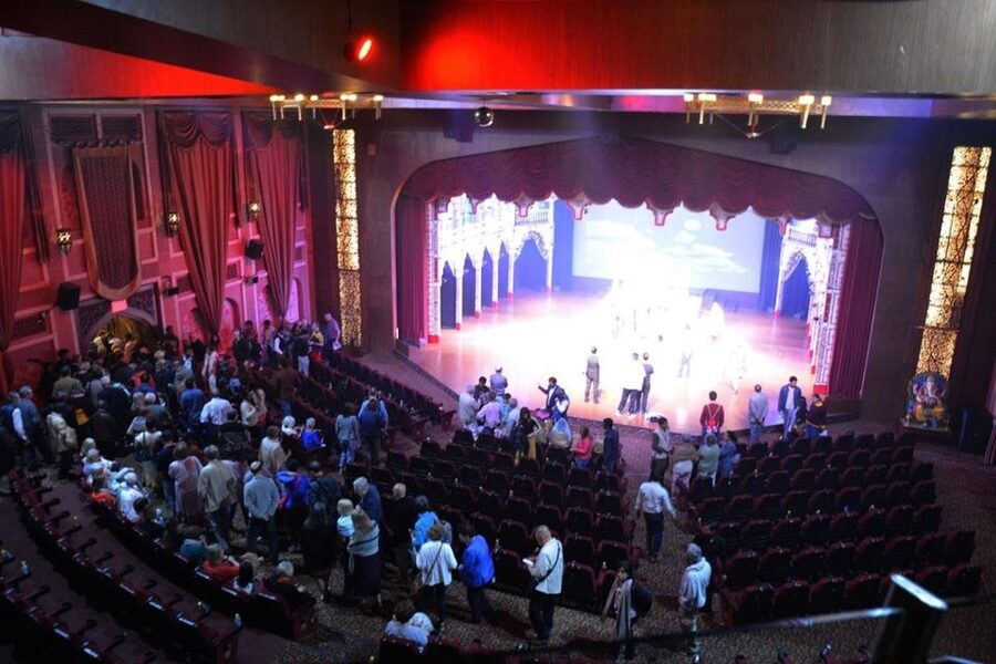 Agra: Mohabbat the Taj show tickets and agra transfers - Who will enjoy this most?