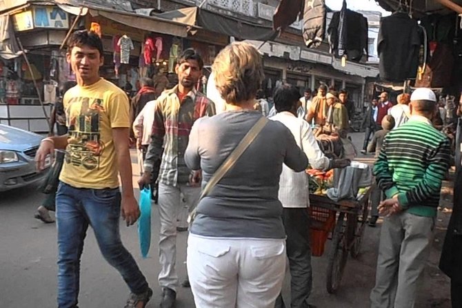 Agra Old City & Bazaar Tour, With Taj mahal & Fort. - Two hours with the Taj Mahal