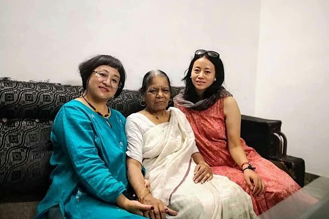 Agra Shopping Tour with Guide - Government-approved emporiums and family studios
