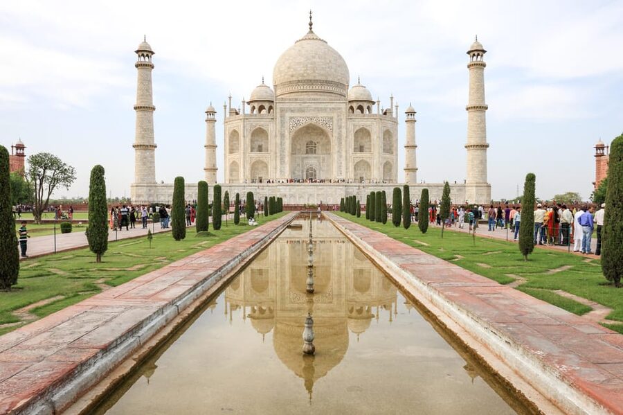 Agra: Skip-the-Line Fast Entry Ticket to the Taj Mahal - Marble inlay, domes, and Mughal craftsmanship