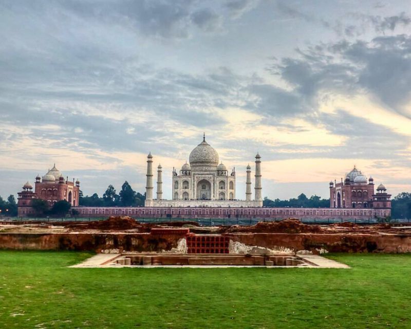 Agra: Skip-The-Line Taj Mahal & Agra Private Tour By Car - Shopping stops and keeping the day focused