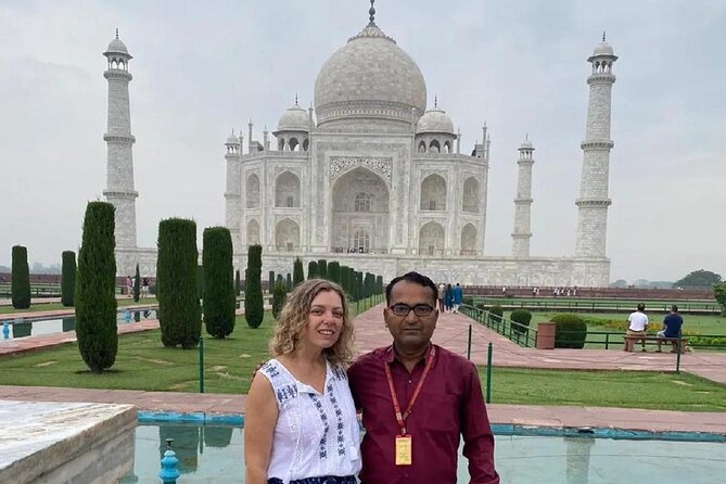 Agra: Skip the Line Taj Mahal and Agra Fort Private Tour - Key points at a glance