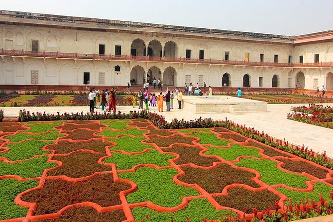 Agra: Street Food and Walk Tour with Spice Market by Tuk-Tuk - Walking to Mankameshwar Temple